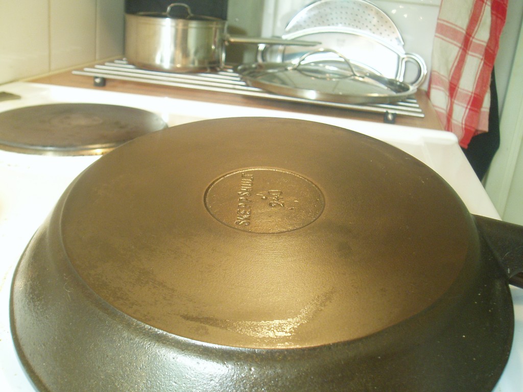 A reconditioned fryingpan